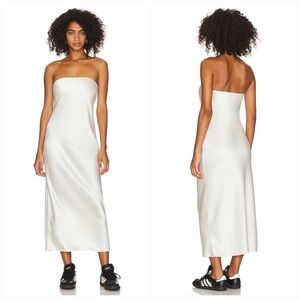 L'Academie x Maggie MacDonald Oxly
Midi Dress in Creme